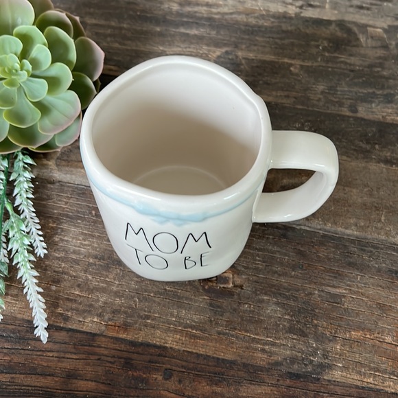 RAE DUNN Mom to be Mug - NEW - Picture 3 of 4